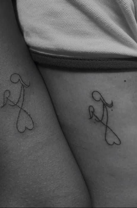 #motheranddaughter #lovebind #bond #motherhood #blackandwhite Tattoo For Daughter And Mother, Mom And Youngest Daughter Tattoo, Matching Tattoos Step Mother Daughter, Maching Tattoos Mom, Matching Tattoo Ideas For Mother And Daughter, Minimal Mother Daughter Tattoos, Tatoos For Mother And Dauther, Dad And Daughters Tattoo Ideas Matching, Mam And Daughters Tattoo