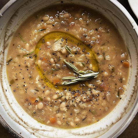 Lucca-Style Farro Soup | The Garfagnana Recipe Italian Bean Soup, Farro Soup, Farro Recipes, Homemade Soups, Chili Stew, Soup Chili, Bean Casserole, Homemade Soup, Bean Soup