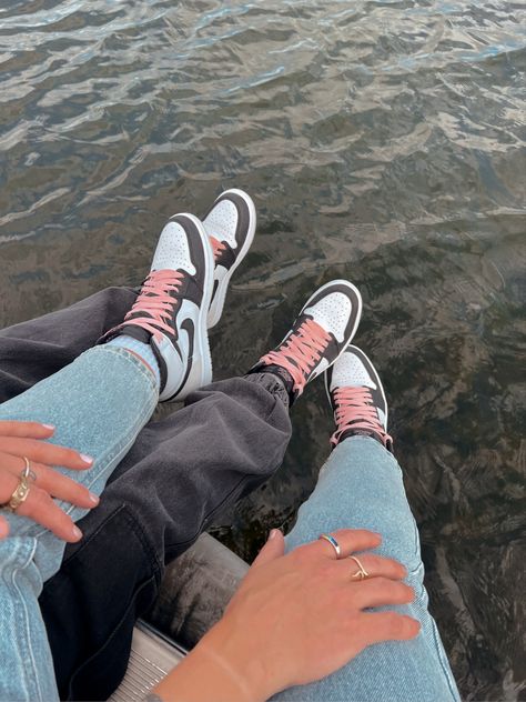 Matching Nike Shoes For Couples, His And Her Shoes, Jordan 1 Matching Couple, Couples With Matching Jordans, Couples Shoes Pictures, Sneaker Couple Aesthetic, Couple Jordans Aesthetic, Air Jordans Couple, Matching Sneakers Couples