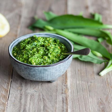 Wild Garlic Pesto, Garlic Pesto, Italian Pasta Sauce, Stew And Dumplings, Healthy Sauces, Foraging Recipes, Uk Recipes, Garlic Seasoning, Wild Garlic