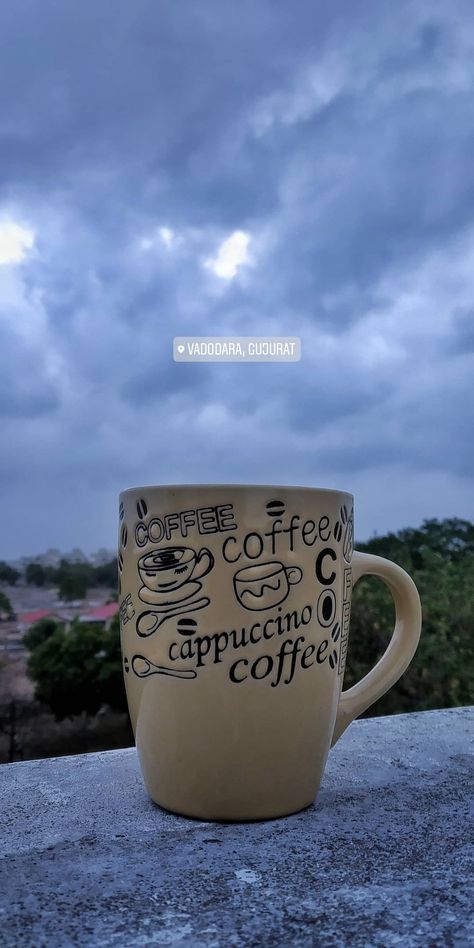 Instagram story #coffee #monsoon #mood #cloudy #weather #sunset #peace #instagramstories #instadaily #bestoftheday #lifestyle #life #picoftheday #instagood #iger Monsoon Snapchat Stories, Weather Snapchat Stories, Coffee Snapchat Stories Indian, Monsoon Snap, Instagram Story Coffee, Creative Picture Ideas, Daily Snap, Story Coffee, Cute Iphone Wallpaper Tumblr