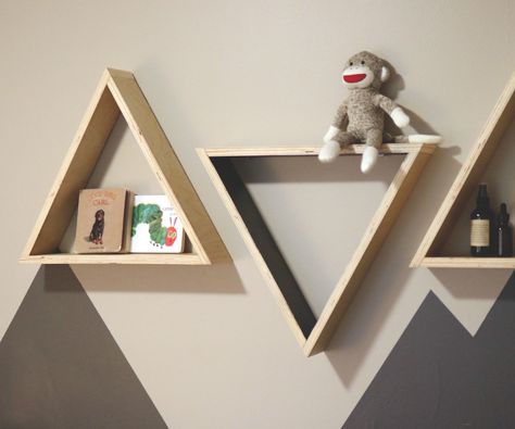 How to Make Triangle Shelves Wall Bookshelves Triangle, Diy Triangle Bookshelf, Triangle Shelf Diy, Bedroom Grey Headboard, Unique Shelving Ideas, Hanging Garage Shelves, Diy Display Shelf, Triangle Shelves, Above Bed Ideas