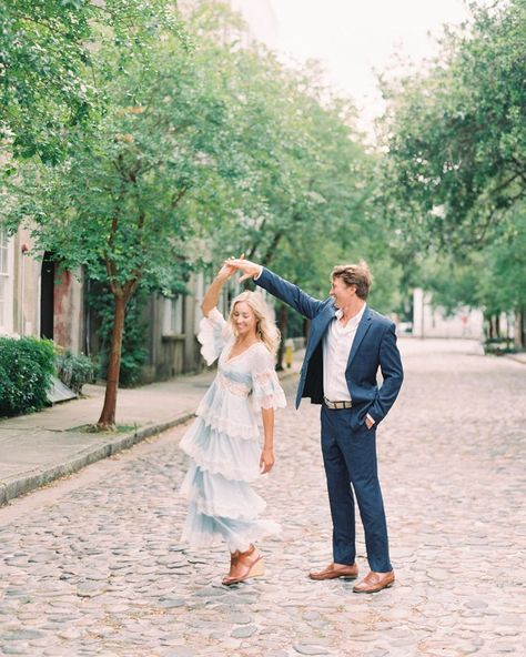 Charleston Photographer (@ashleyspanglerphoto) posted on Instagram • Jan 28, 2021 at 9:59pm UTC Downtown Charleston Couple Photos, Charleston Photoshoot Couples, Preppy Engagement Pictures, Downtown Charleston Engagement Photos, Engagement Photos Charleston Sc, Bright Engagement Photos, Colorful Engagement Photos, Mansion Photoshoot, Charleston Photoshoot