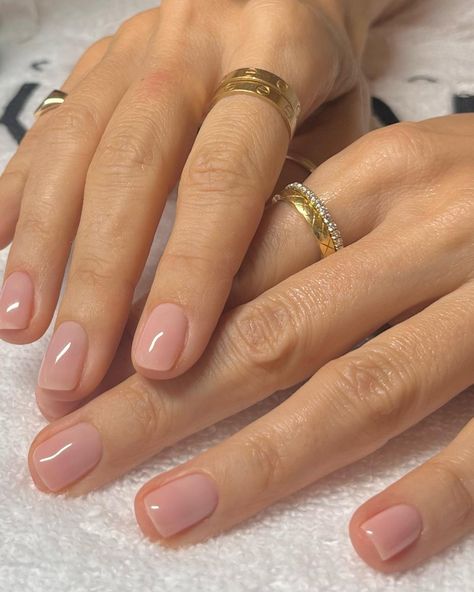 Natural Nails Manicure, Short Square Nails, Nail Forms, Short Nail Designs, Neutral Nails, Clean Nails, Elegant Nails, Manicure Y Pedicure, Chic Nails