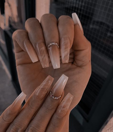 Ongles Beiges, Short Coffin Nails Designs, Mickey Nails, Brown Acrylic Nails, Blush Nails, Classy Acrylic Nails, Exotic Nails, Dark Paradise, Coffin Nails Long