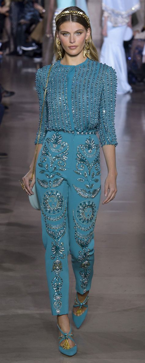 جورج حبيقة, Mode Hippie, Party Mode, Georges Hobeika, Fashion 2018, Mode Inspiration, Couture Fashion, Blue Fashion, Skirt Fashion