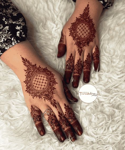 Modern Henna Designs Back Hand, Pradosh Vrat, Henna Design Ideas, Latest Arabic Mehndi Designs, Inai Pengantin, Finger Henna Designs, Mehndi Designs 2018, Modern Henna Designs, Rose Mehndi Designs