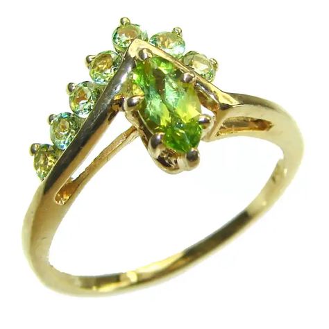 Authentic 1.8 carat Peridot 14K Gold over .925 Sterling Silver handmade Cocktail Ring s. 8 1/2 - model #1-paz-24-63 Unique Silver Jewelry, Unique Jewelry Designs, Pattaya, Amber Jewelry, Online Jewelry Store, Opal Jewelry, Cocktail Ring, Wholesale Jewelry, 925 Sterling Silver Ring