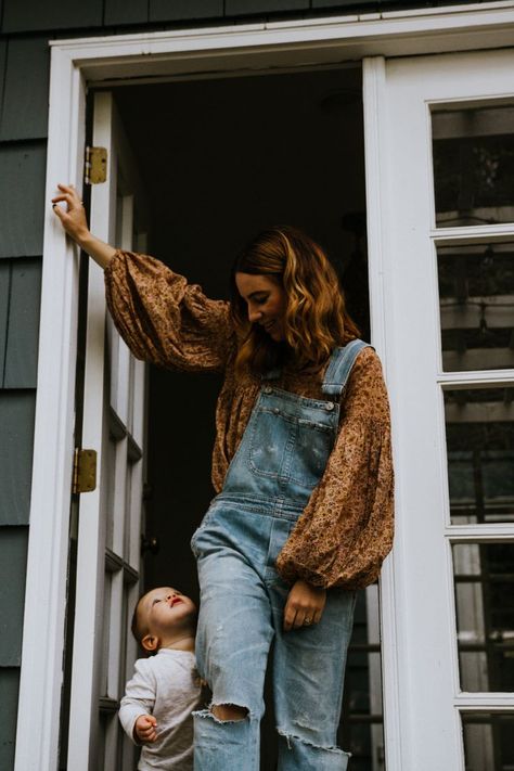 Look Boho Chic, Mode Hippie, Skirt Denim, Skirt Maxi, Modest Clothing, Oversized Blouse, Mode Inspo, Mom Outfits, Looks Style