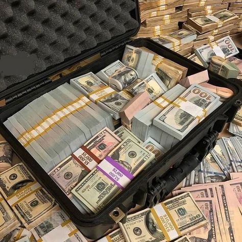 Money Vision Board, Money Generator, Money Stacks, Money Pictures, Money On My Mind, Money Magnet, Rich Lifestyle, Luxury Lifestyle Dreams, Money Goals