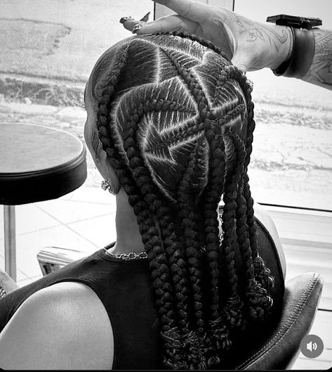 Chrome Heart Braids Girl, 4 Stiches Braids, Chrome Heart Cornrows, Braided Bun Hairstyles Black Women, Chrome Heart Braids, Lagos Braids, Scalp Braids With Weave, Geometry Braids, 4 Feed In Braids Hairstyles