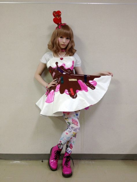 Kyary Pamyu Pamyu  dress, Valentines Day, docs, tights Candy Clothes, Kyary Pamyu Pamyu, Estilo Harajuku, 귀여운 음식 그림, Japanese Street Fashion, J Fashion, Harajuku Fashion, Gothic Lolita, Colourful Outfits