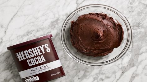 This quick and easy homemade chocolate frosting recipe is simple to follow, using only HERSHEY'S Cocoa and a few other ingredients. Get the recipe. Chocolate Frosting Recipe Easy, Chocolate Hershey, Homemade Chocolate Frosting, Chocolate Frosting Recipes, Hershey Cocoa, Fudge Frosting, Chocolate Icing, Chocolate Caliente, Hershey Chocolate