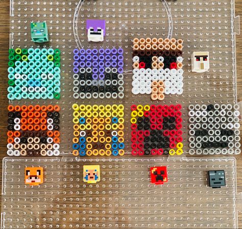 Minecraft Perler Beads, Perler Beads Pattern, How To Make Iron, Minecraft Iron, Minecraft Beads, Minecraft Pattern, Batman Characters, Ironing Beads, Bead Things