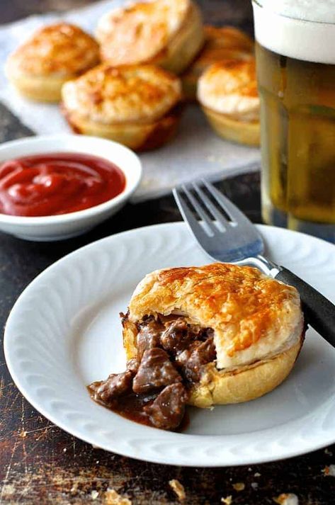 Party Pies, Australian Party, Meat Pie Recipe, Beef Pies, Pie Party, Meat Pies, Recipetin Eats, Pie Day, Pies Maker