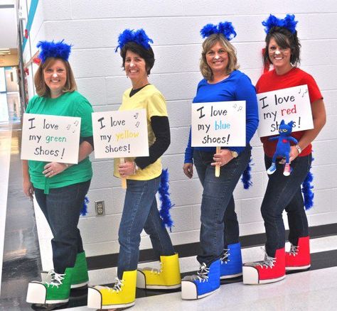 How to make a Pete the Cat costume for Halloween - get easy DIY costume ideas for Pete the Cat, star of many books about shoes, groovy buttons, five pumpkins, & now a great costume idea for Halloween Pete The Cat Halloween Costume, Pete The Cat Halloween, Teacher Book Character Costumes, Popular Kids Books, Pete The Cat Costume, Storybook Character Costumes, Book Characters Dress Up, Book Character Day, Pete The Cats