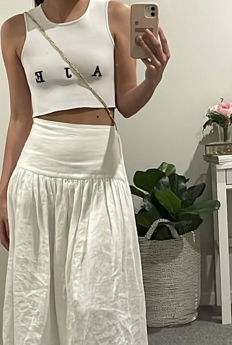 White Linen Maxi Skirt, Country Roads Outfit, Maxi Skirt White, White Linen Skirt, Linen Maxi Skirt, Maxi Skirts Summer, Skirt Linen, Quilted Skirt, White Maxi Skirts