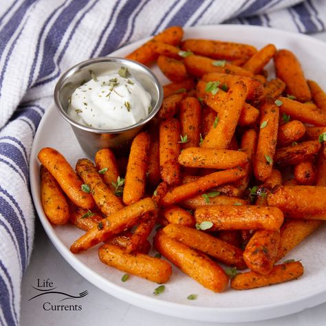 Air Fryer Ranch Carrots Ranch Carrots, Air Fryer Recipes Healthy Low Carb, Air Fryer Recipes Vegetarian, Air Fryer Recipes Chicken, Cooked Carrots, Low Carb Vegetables, Easy Air Fryer, Air Fryer Dinner Recipes, Air Fryer Recipes Healthy