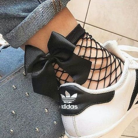 99.5k Likes, 622 Comments - L O V E L Y ™ (@fashioninlovely) on Instagram: “ @fashioninlovely Shopping link in bio❤  For business, collaboration and promotions ⬇…” Grunge Winter Outfits, Grunge Outfits Winter, Fishnet Ankle Socks, Net Socks, Ankle High Socks, Fishnet Socks, Grunge Look, Black Fishnets, Lace Socks