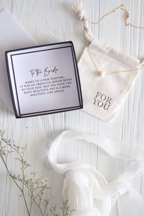 Gift Ideas For Bride From Maid Of Honor, Bride Gift From Maid Of Honor, Bride Gifts From Friend, Bridesmaid Duty, Best Friend Wedding Gifts, Sister Bridesmaid, Mom Best Friend, Wedding Gifts For Bride And Groom, Bridesmaid Duties