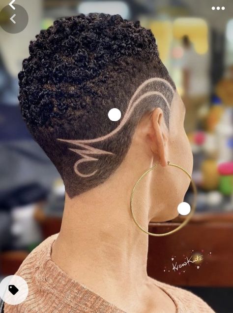 Undercut Hair Designs, Natural Hair Haircuts, Short Natural Haircuts, Short Hair Designs, Black Hair Short Cuts, Short Shaved Hairstyles, Shaved Side Hairstyles, Shaved Hair Designs, Tapered Natural Hair