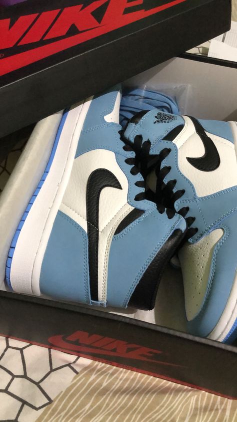 Air Jordan 1 High University Blue, University Blue Jordans, Air Jordan University Blue, Blue Jordans Outfit, Nike Air Jordan Blue, Jordan 1 High University Blue, Air Jordan 1 University Blue, Asher Angle, Unc Jordans