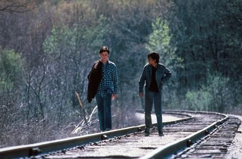 Johnny The Outsiders, The Outsiders Ponyboy, C Thomas Howell, Thomas Howell, Outsiders Movie, The Outsiders Cast, 80s Actors, Stay Gold Ponyboy, The Outsiders Greasers