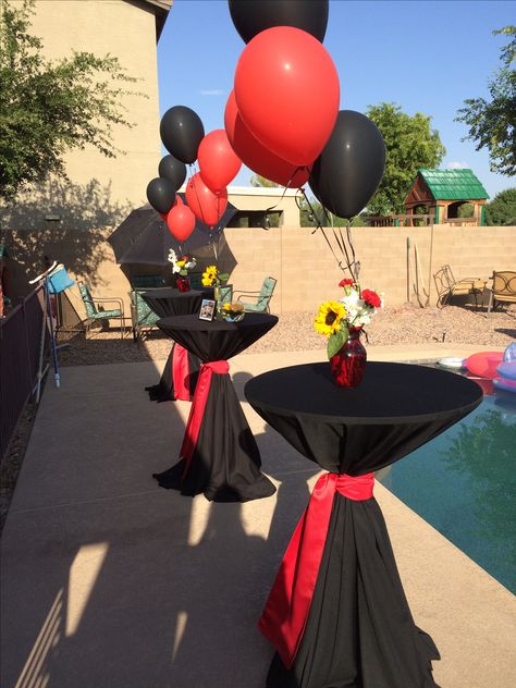 Red White Black Party Decorations, Red Black Silver Graduation Party, Uga Party Ideas, Graduation Red And Black, Red Black And Gold Graduation Party, Sdsu Graduation Party Ideas, Red Black And White Graduation Party Table Decorations, Red White And Black Party Decorations, Red White And Black Graduation Party