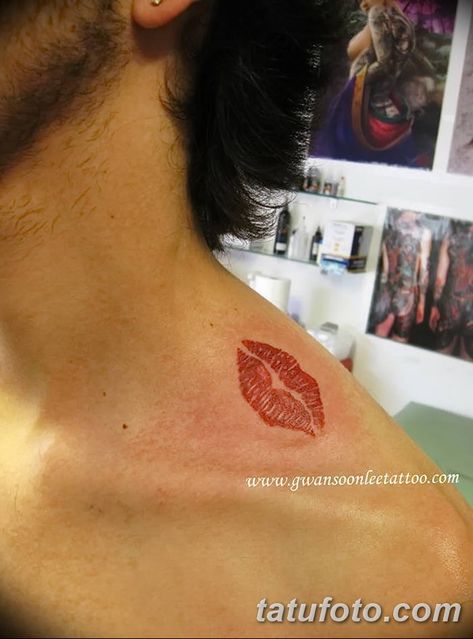 Lip Tattoo Ideas Kisses Men, Lips Tattoo Ideas Kisses, Kiss Lip Tattoos, Couple Name Tattoos, Tattoo Font For Men, Lips Tattoo, Kiss Tattoos, Latest Tattoo Design, Scorpio Tattoo