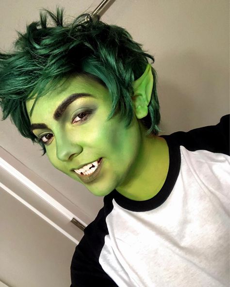 Hi there I still have green in my ears from this beast boy costest 💚 🐊🦖🐍 also I went to my first cosplay meetup and it was nice & I got to… Beast Boy Makeup, Beast Boy Cosplay, Beast Boy Costume, Nerdy Makeup, Diy Costumes For Boys, Gay Halloween Costumes, Gay Halloween, Boy Cosplay, Monster High Cosplay