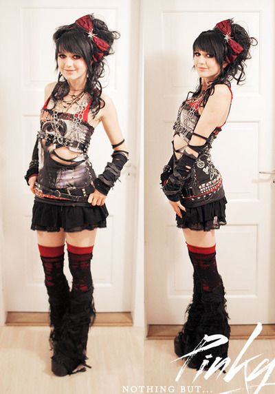 Pinky Sevinsin Scene Inspired Outfits, Modern Scene Fashion, Rokku Gyaru Outfits, Goth Gyaru, Rokku Gyaru, Punk Cosplay, Goth Clothing, Scene Outfits, Gyaru Fashion