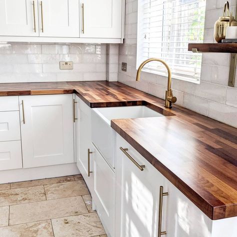 Butcherblock Countertop Kitchen White Cabinets, Butcherblock Countertops Kitchen, Artsy House, Modern Walnut Kitchen, Brown Kitchen Ideas, Wooden Countertops Kitchen, Wood Countertops Kitchen, Diy Kitchen Renovation, Kitchen Remodel Inspiration