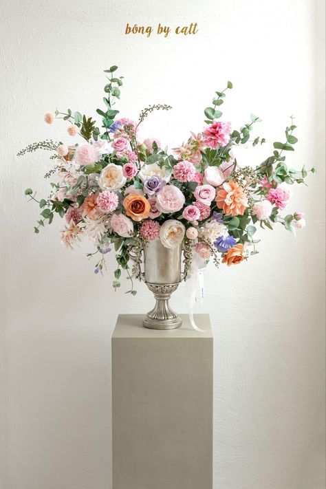 Vas Flower Arrangement, Rococo Flower Arrangement, Asian Floral Arrangements, Victorian Floral Arrangements, Exotic Flower Arrangements, Tall Flower Arrangements, Flowers House, White Flower Arrangements, Large Flower Arrangements