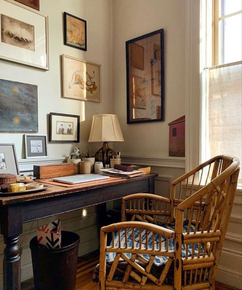 Cosy Office Space, Vintage Desk Setup, Mom Office, Dc Living, Library Rooms, Cottage Office, House Aesthetics, Husband Office, Country Office