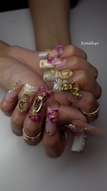 No basic nails ! on Instagram: "@kaliuchis vibes 🌺🌸✨ -  -  -  -  -  -  -  #kaliuchis #kaliuchisnails #flowernails #springnails #summernails #summertime #summervibes #nailtech #nailshamburg #hamburg inspo: @pixi3nailz" Pink Maximalist Nails, Junk Nails, Girly Acrylic Nails, Vibrant Nails, Basic Nails, Glamorous Nails, Soft Nails, Unique Acrylic Nails, Bling Acrylic Nails