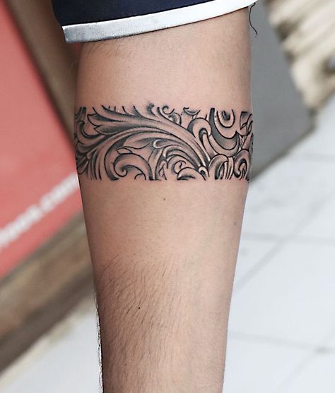 Simple Bracelet Tattoo, Band Tattoo Forearm, Tattoos Band, Ankle Band Tattoo, Bracelet Tattoo For Man, Leg Band Tattoos, Tattoos Leg, Small Lotus Tattoo, Wrist Band Tattoo