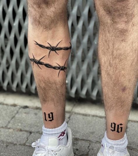 Thigh Band Tattoo, Tattoo Pierna, Barbed Wire Tattoos, Basic Tattoos, Small Chest Tattoos, Knife Tattoo, Half Sleeve Tattoos For Guys, Red Ink Tattoos, Leg Tattoo Men