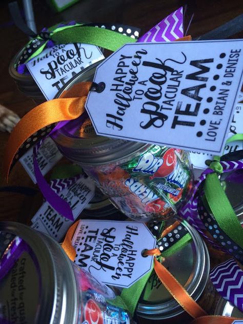 Halloween Team Snack Ideas, Treat Bag Ideas For Adults, Halloween Staff Morale, Treats For Employee Appreciation, Halloween Treats For Teachers Ideas, Halloween Themed Employee Appreciation, Halloween Team Gifts, Halloween Cookies For Teachers, Easy Halloween Gifts For Coworkers