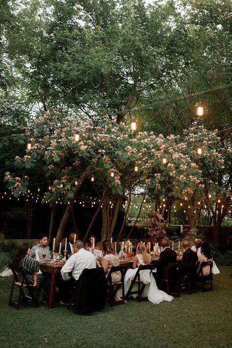 Wedding Table Decorations Garden, Romantic Micro Wedding, Private Small Wedding, Micro Garden Wedding, Formal Backyard Wedding, Backyard Micro Wedding Ideas, Elegant Micro Wedding, Micro Wedding Ideas Indoor, Small Elopement Wedding Ideas