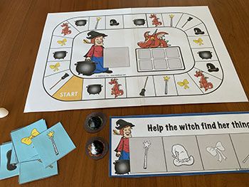 Room on the Broom Board Game and Activity Fun Library Activities, Room On A Broom, Halloween Theme Preschool, Julia Donaldson, Room On The Broom, Halloween Kindergarten, Thema Halloween, Fall Kindergarten, Halloween Preschool