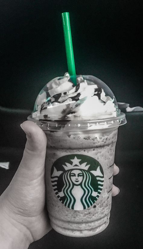 Chocolate Chip Frappachino, Strawberry Frappuccino, Matcha Frappuccino, Red Velvet Cake Mix Cookies, Mocha Cookie Crumble, Caramel Frappuccino, Mocha Frappuccino, Chocolate Covered Strawberry, Starbucks Drinks Recipes