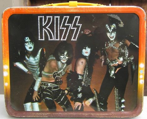 Metal Lunchboxes, Kiss Merchandise, Archer Characters, Lunch Box Thermos, Tin Lunch Boxes, Vintage Lunch Boxes, Lunch Pail, Vintage Lunch, Kiss Army