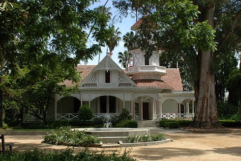 Queen Anne Cottage, Movie Locations, Film Locations, Los Angeles County, Filming Locations, Queen Anne, Country Cottage, Men's Fashion, Cottage