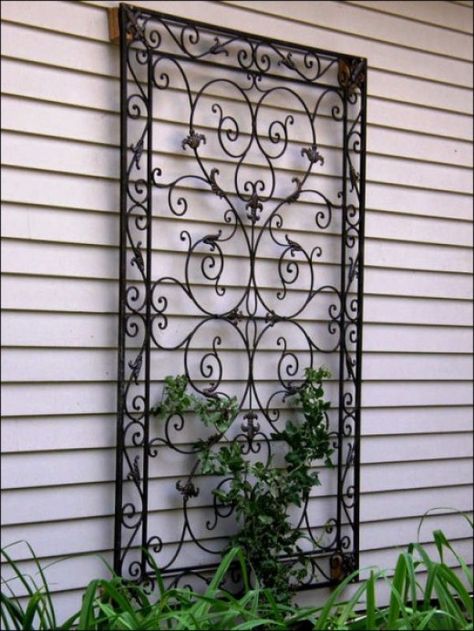 garden wrought iron decor | Outdoor Wall Art for the Garden - decorative wrought iron Pergola Plans Roofs, Garden Trellis Designs, Iron Trellis, Modern Trellis, Garden Obelisk, Wrought Iron Decor, Garden Vines, Iron Wall Decor, Metal Tree Wall Art