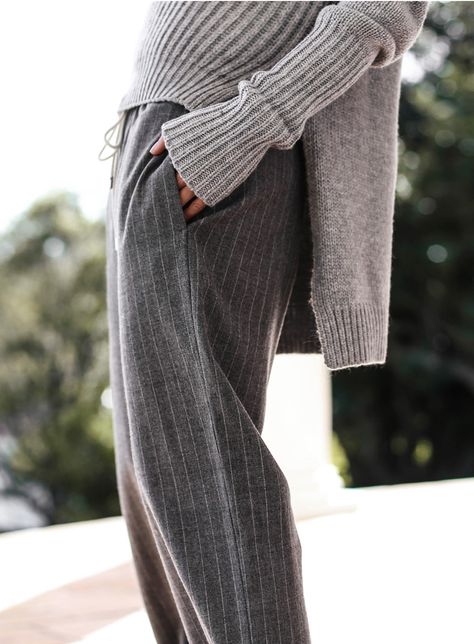 TCOH: 4 reasons to get more grey in your wardrobe Pinstripe Trousers Outfit, Trousers Outfit, Pinstripe Trousers, Winter Trousers, Dapper Day, Pinstripe Pants, Minimal Outfit, Knitwear Fashion, Clothing Details