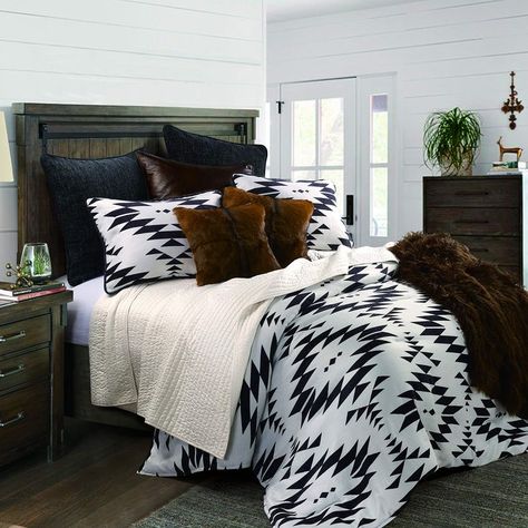 HiEnd Accents Amelia 3 Piece Comforter Set with Pillow Shams, Super King Size, White and Black Aztec Southwestern Rustic Style Luxury Bedding Set, 1 Comforter and 2 Pillowcases Aztec Comforter, Southwestern Bedding, Queen Size Comforter Sets, Western Bedroom Decor, Beautiful Bedding Sets, Western Rooms, King Size Comforter Sets, Western Bedding, Western Bedroom