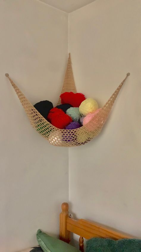 Dorm Crochet Ideas, Crochet Storage Hammock, Dorm Crochet, Crochet Dorm Decor, Room Inspo Diy, Crochet Shelf, Yarn Storage Ideas, Bedroom Inspo Aesthetic, Crochet Hammock