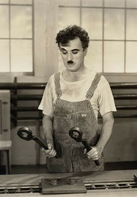 Charlie Chaplin Modern Times, Chaplin Film, Charles Spencer Chaplin, Sonny Boy, Charles Spencer, Charles Chaplin, Charlie Chaplin, Modern Times, All Images