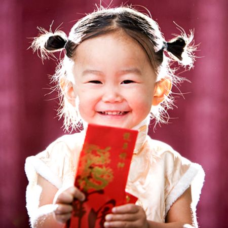 How to Give Red Envelopes Chinese Red Envelope, Filial Piety, Portfolio Pdf, Western Gifts, Hot Foil Stamping, Chinese Year, Red Pocket, Asian Kids, Dog Years