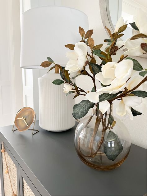 Magnolia Flower Home Decor, Magnolia Stems In Vase, Magnolia Vase Arrangement, Best Fake Flowers Decor Home, Magnolia In Vase, Faux Magnolia Arrangement, Decorating With Fake Flowers, Fake Floral Arrangements For Home, Home Floral Decor